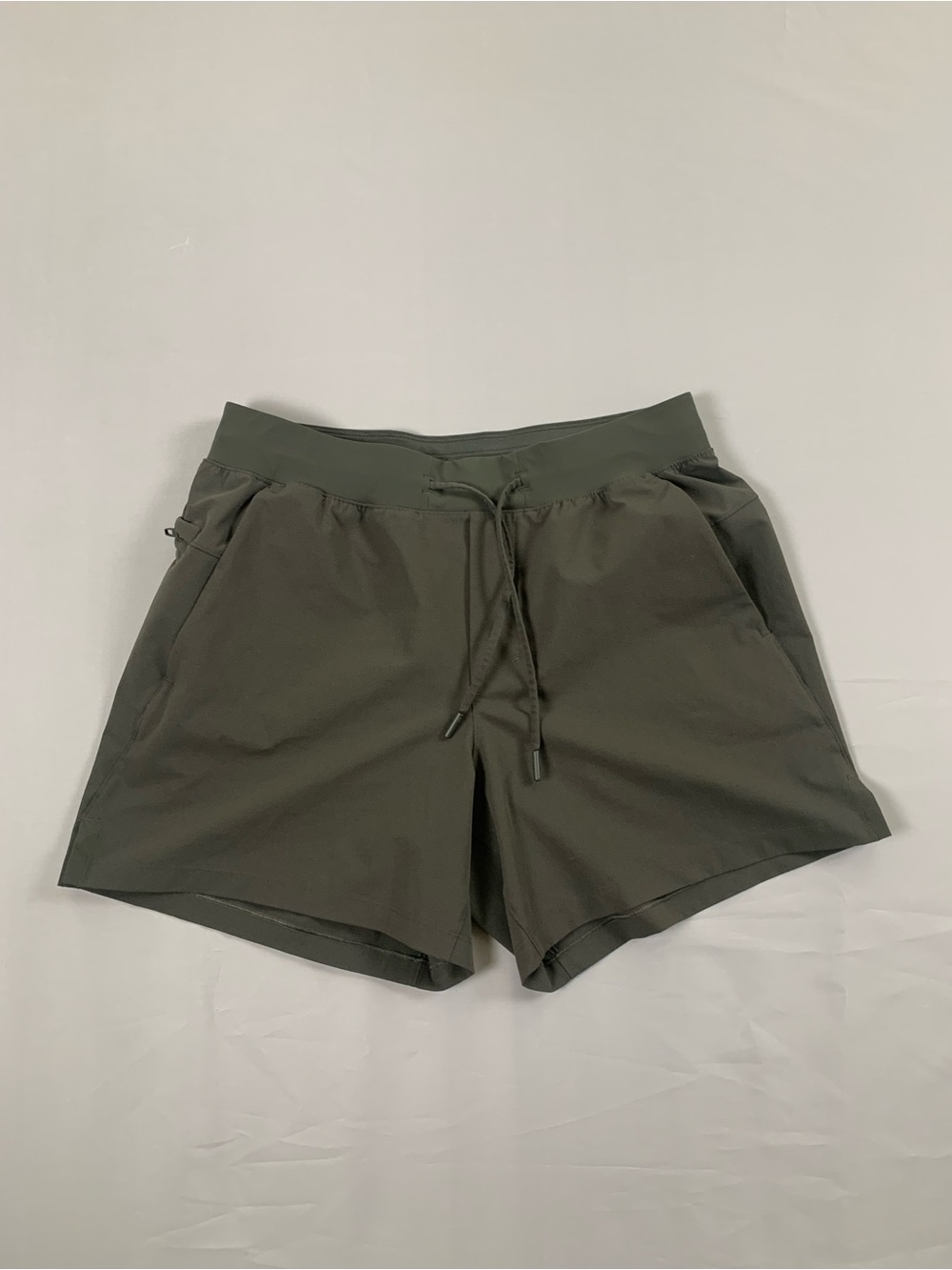 Lululemon Zeroed In linerless Shorts size Medium - Picture 2 of 4